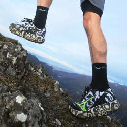 Baskets Running  Neo Accera Unisex -Confort & Performance Mizuno bleu aube/jaune éclair/noir