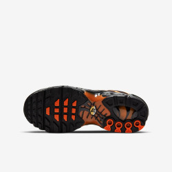 Baskets NIKE Air Max Plus GS noires et oranges