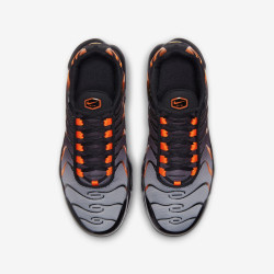 Baskets NIKE Air Max Plus GS noires et oranges