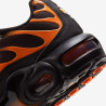 Baskets NIKE Air Max Plus GS noires et oranges