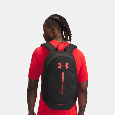 Sac à Dos Under Armour Hustle Lite – Noir/Rouge – Léger, Résistant & Déperlant
